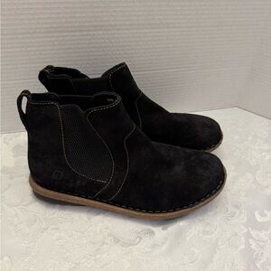 Born Talyn 10 Black Distressed Bootie‎ Chelsea Boot Leather Comfort Causal Shoe